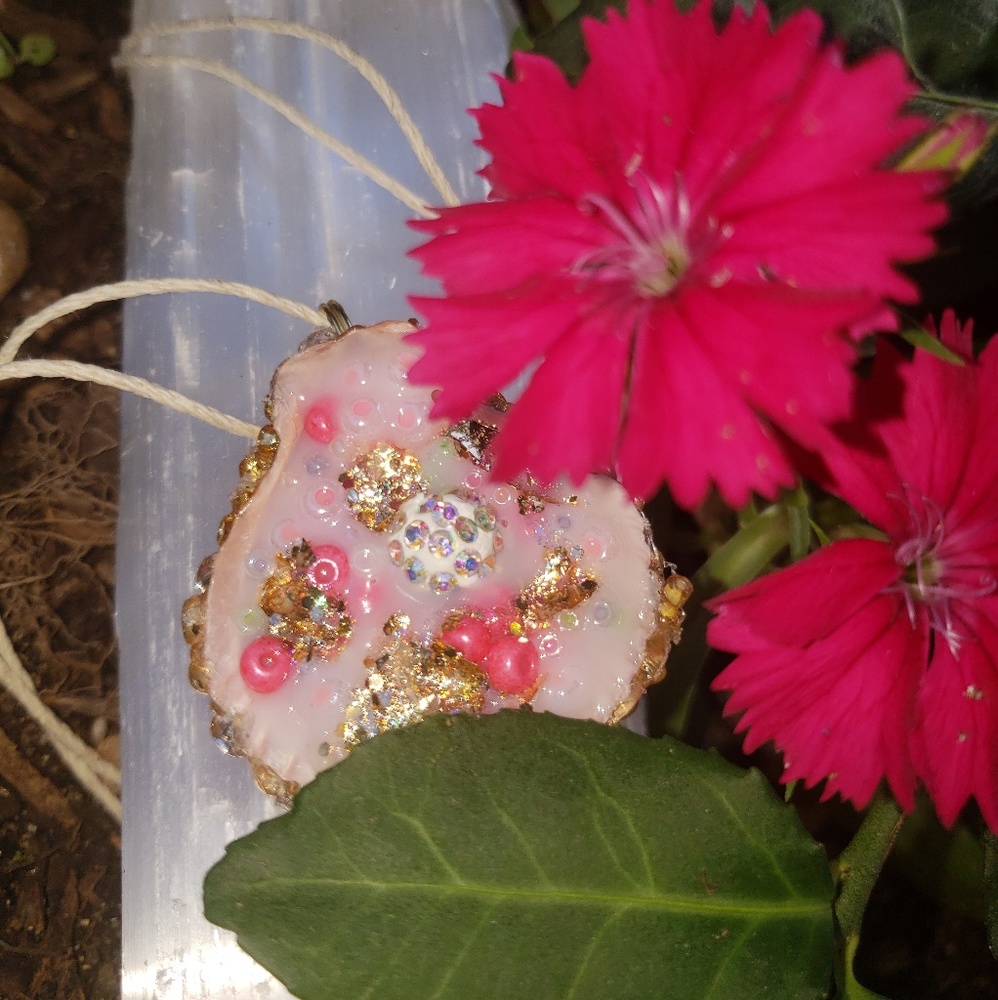 Handmade Seashell Pendant - Picture 2 of 5